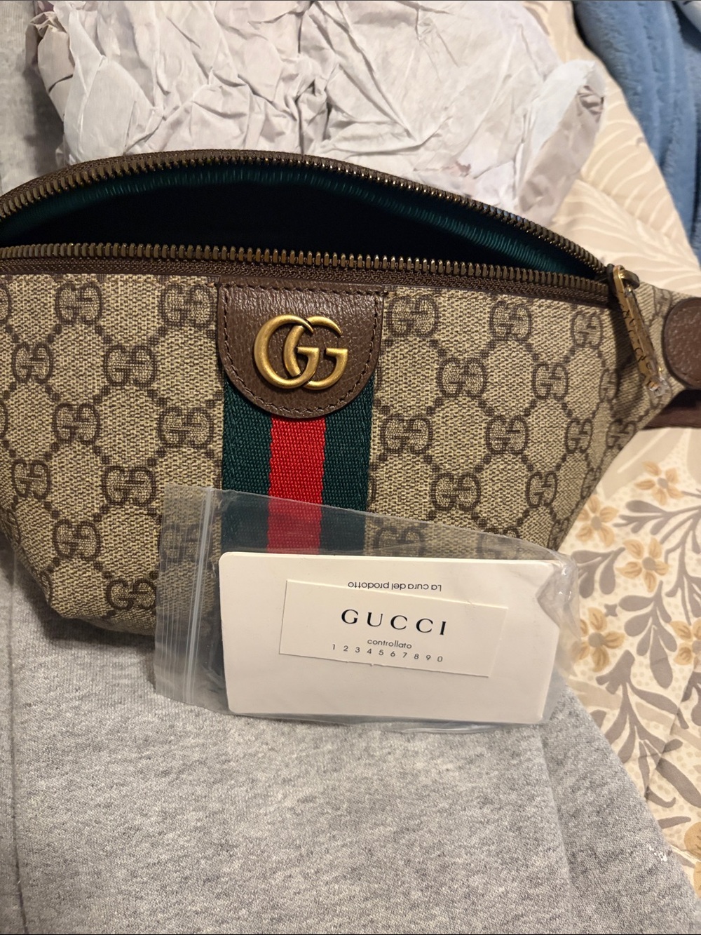 Gucci Beige GG Supreme Canvas Belt Bag with Green-Red Web - Picture 5 of 6